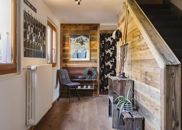 Benoit - Modern 8 Pax Free Parking Mountain View - By Cozee *