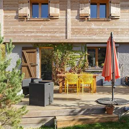 Chalet Benoit - Modern 8 Pax Free Parking Mountain View - By Cozee Chamonix