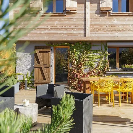 Benoit - Modern 8 Pax Free Parking Mountain View - By Cozee Chalet *