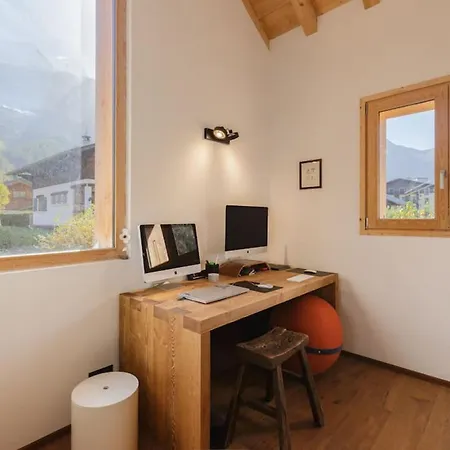 Benoit - Modern 8 Pax Free Parking Mountain View - By Cozee 木屋 霞慕尼