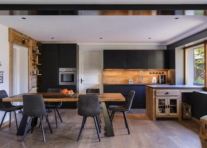 Benoit - Modern 8 Pax Free Parking Mountain View - By Cozee *