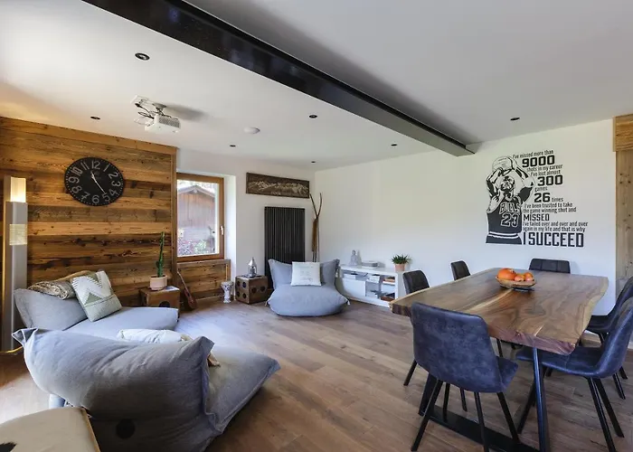 Chalet Benoit - Modern 8 Pax Free Parking Mountain View - By Cozee *