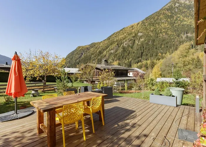 Benoit - Modern 8 Pax Free Parking Mountain View - By Cozee Chalet Chamonix