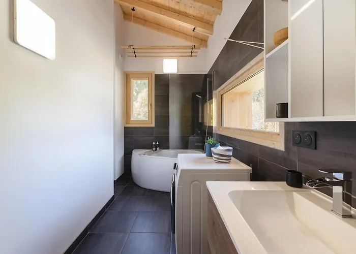 Benoit - Modern 8 Pax Free Parking Mountain View - By Cozee * Chamonix