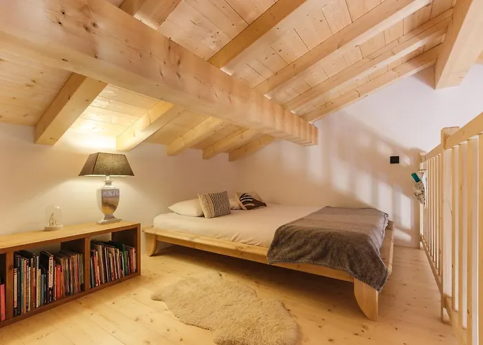 Benoit - Modern 8 Pax Free Parking Mountain View - By Cozee Chamonix