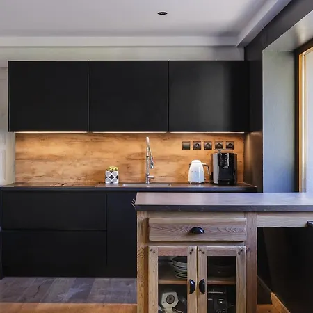 Benoit - Modern 8 Pax Free Parking Mountain View - By Cozee Chalet Chamonix Mont Blanc