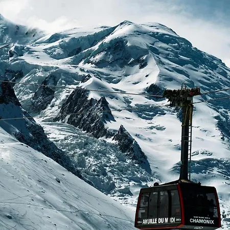 Chalet Benoit - Modern 8 Pax Free Parking Mountain View - By Cozee